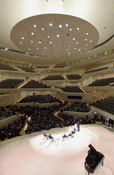161104_pressekonferenz_4.jpg - Elbphilharmonie , Pressekonferenz , GroÂ§er Saal
