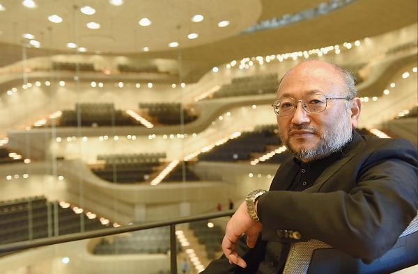 toyota_yasuhisa_c_michael_zapf_1.jpg - Hamburg ; Baustelle Elbphilharmonie
